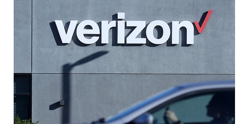 Verizon goes down for thousands across US