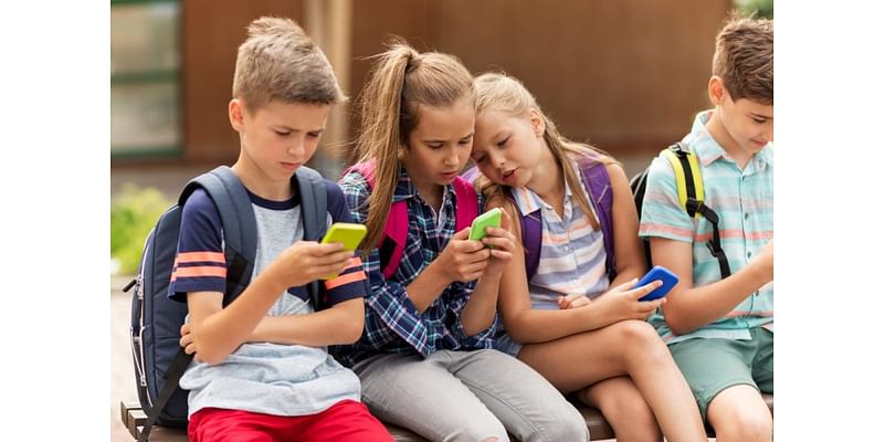 Texas schools plagued by threats as TEA considers cell phone ban; Congress looks at kids’ social media