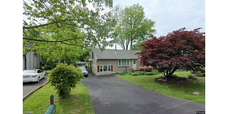 Sale closed in Southampton: $389,900 for a three-bedroom home