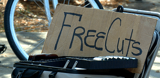 'They're people just like us': Man offers free haircuts for people experiencing homelessness