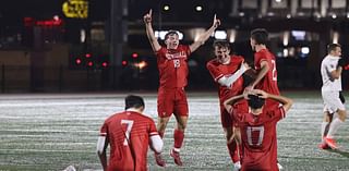 Austen Szurgot’s goal with 1:12 left sends Hinsdale Central to state with 2-1 win over Lockport