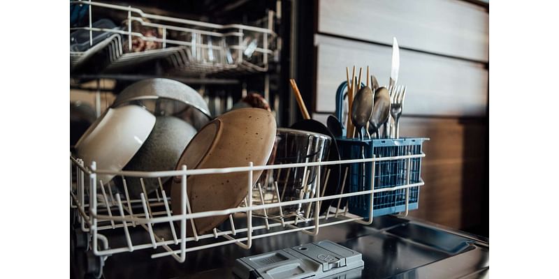 Why You Should Always Run Your Dishwasher at Night