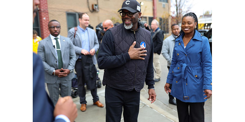 Editorial: Chicagoans send another thumbs-down message to Brandon Johnson and Chicago Teachers Union in school board vote