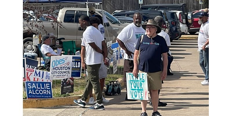 Voters Are Told To Double-Check Their Voter Registration Ahead of Early Voting