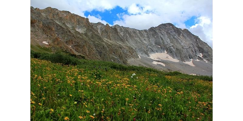 Stranded hiker rescued from Hell Roaring Ridge in Pitkin County