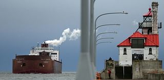 Great Lakes ships draw super-fans to Duluth for storm season