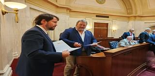 Arkansas Senate majority bans minority party from vice-chair seats on committees