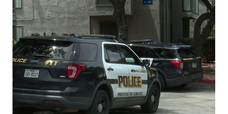 Man shot by his girlfriend’s mother during fight at Northeast Side apartment, SAPD says