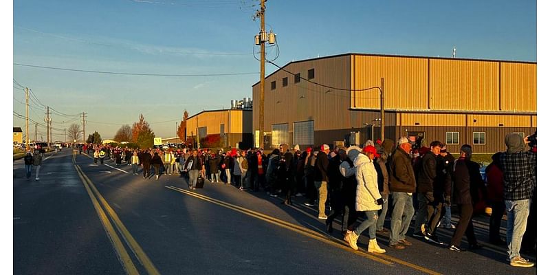 Crowds of Trump supporters turn out for rally at Lancaster Airport in campaign's final days