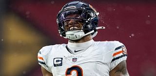 Football fans left confused after Bears star appears to walk off the field in the middle of a play