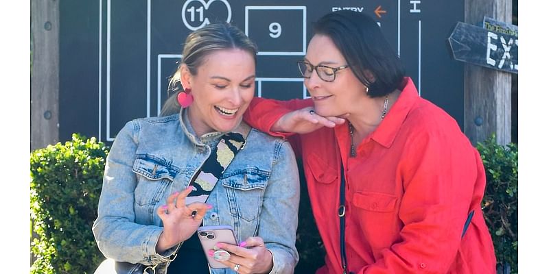 Married At First Sight's Mel Schilling cuts a stylish figure as she steps out for lunch with her sister Beck in Sydney