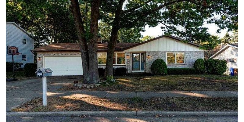 3 Bedroom Home in Kenosha - $395,000