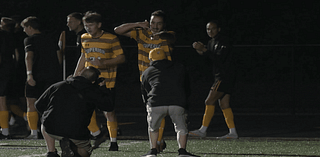 UWS men’s soccer upsets St. Olaf, advances to Sweet 16 for first time in program history