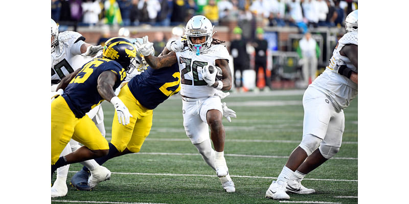 AP Top 25: Oregon Unanimous No. 1 Ahead of 1st CFP Rankings, Followed by Georgia, Ohio State