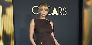 Jennifer Lawrence Flaunts Baby Bump at Governors Awards in Los Angeles