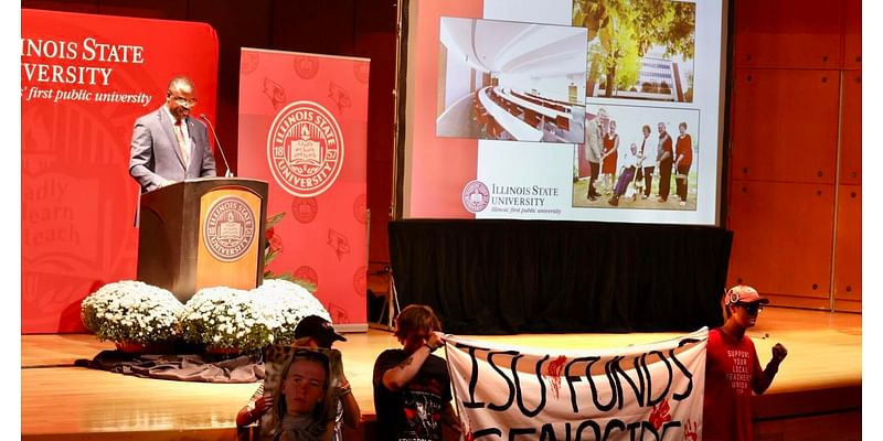 Students stage silent protest during Illinois State University's president speech