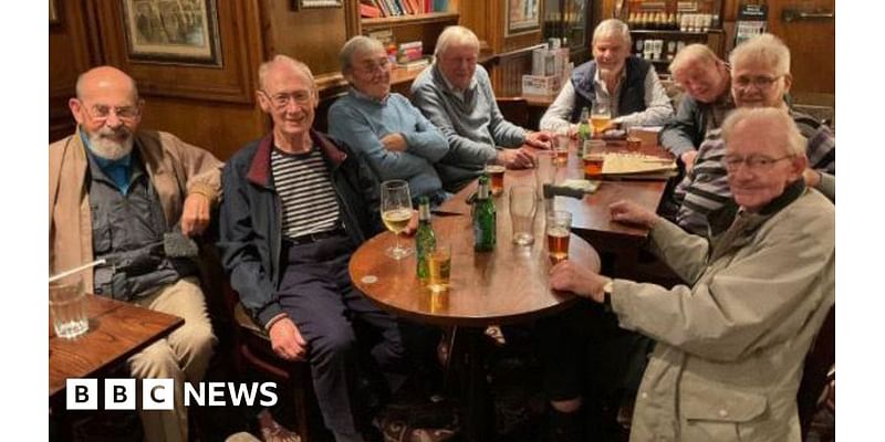 Evesham friends who 'met up for a pint every month for 64 years'