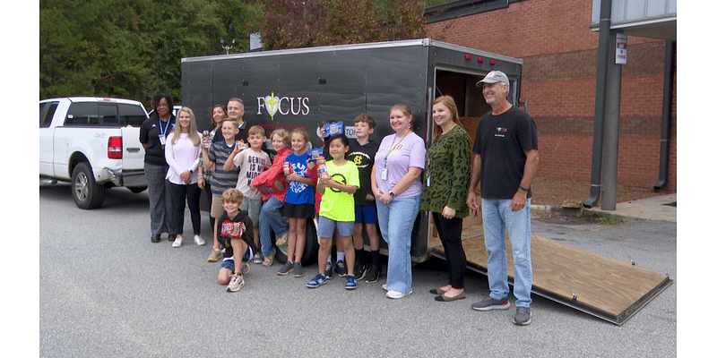 New Mountain Hill Elementary first school to donate canned food to FOCUS apart of Red Ribbon Week