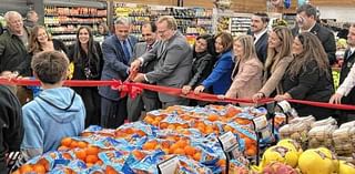 Fresh Grocer opens