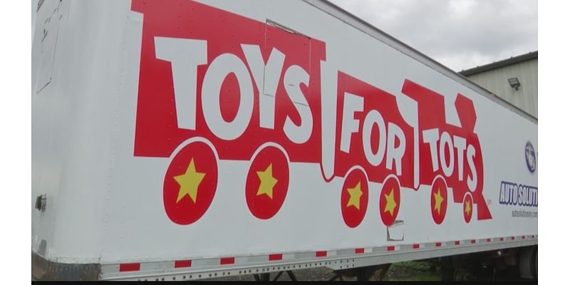 Potsdam PD kicks off Toys for Tots drive