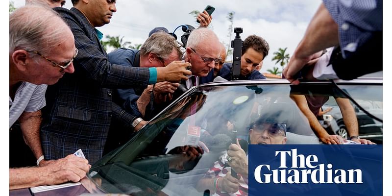 Giuliani shows up to vote in Mercedes he was supposed to give to poll workers