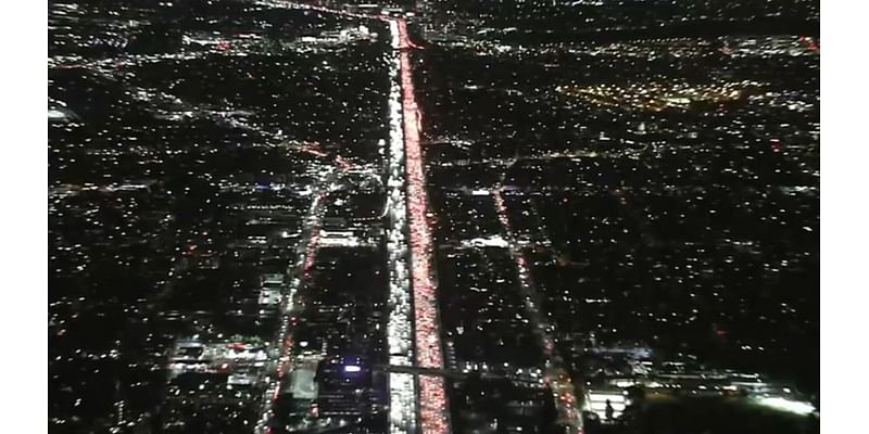 When are the best and worst times to drive in LA for Thanksgiving?