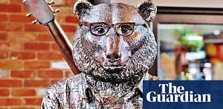 Artists ‘absolutely heartbroken’ after $60,000 bike-riding bear statue stolen from Melbourne laneway