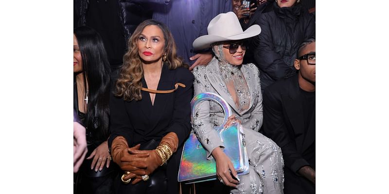 Tina Knowles is one of Glamour mag's Women of the Year — 'The Moms'