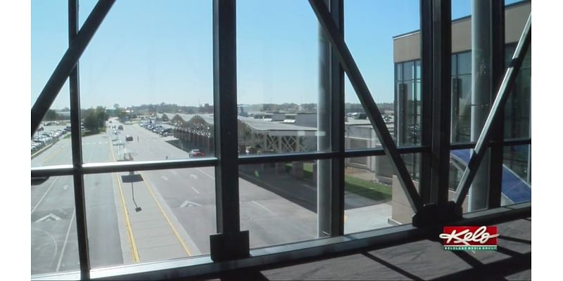 ‘People are excited’ airport skywalk is open