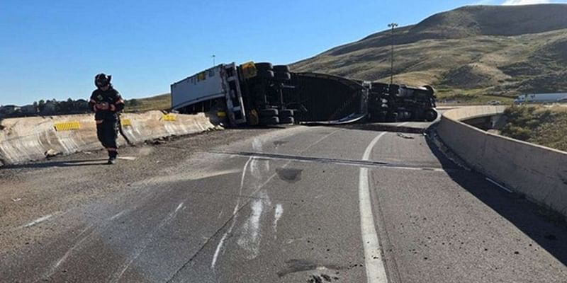 Semi crash closes eastbound C-470 ramp from I-70 in Colorado Monday