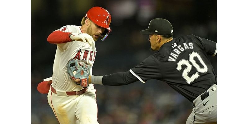 Angels snap skid with win over White Sox