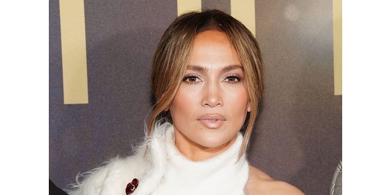 Jennifer Lopez: Women hide struggles from their children