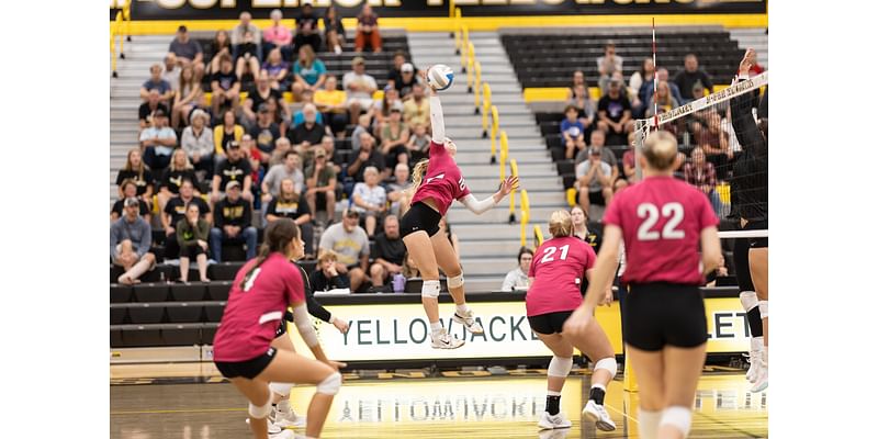 Yellowjackets report: UWS stacks volleyball sweeps