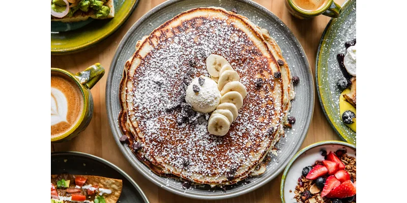 Houston’s 5 Best Weekend Food Bets: Pancakes, Brunch Spritz and Shawarma Spiced Duck