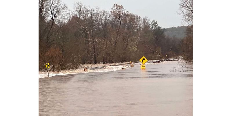 Shelter opens for flooding victims in Texas County