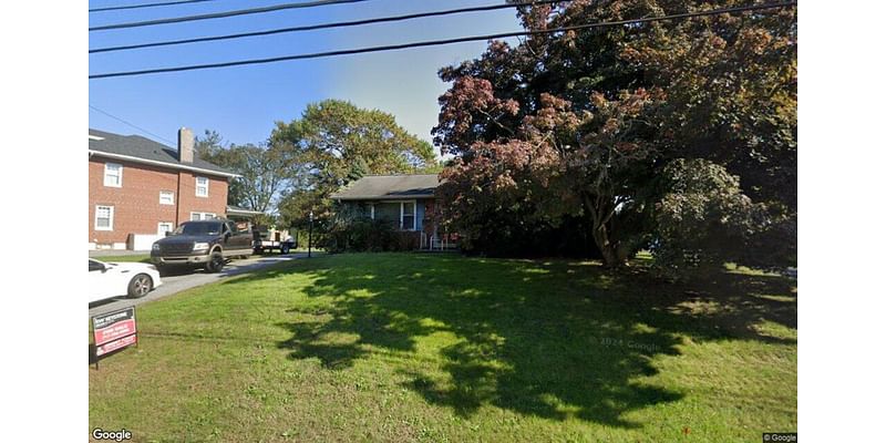 Single family residence in Elizabethtown sells for $218,000