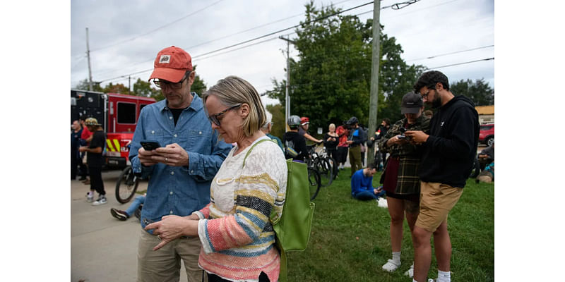 Death toll mounts in North Carolina as cell service cut off to stranded residents