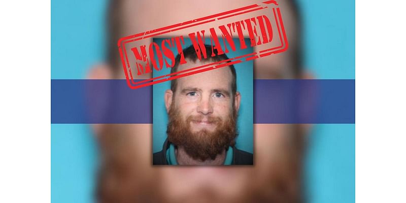 Texas Fugitive Who Shot a Cop Still Remains on the Loose