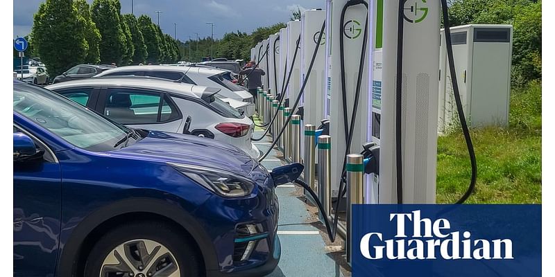 Big UK businesses tell Labour ‘don’t waver’ on EV targets as pressure grows