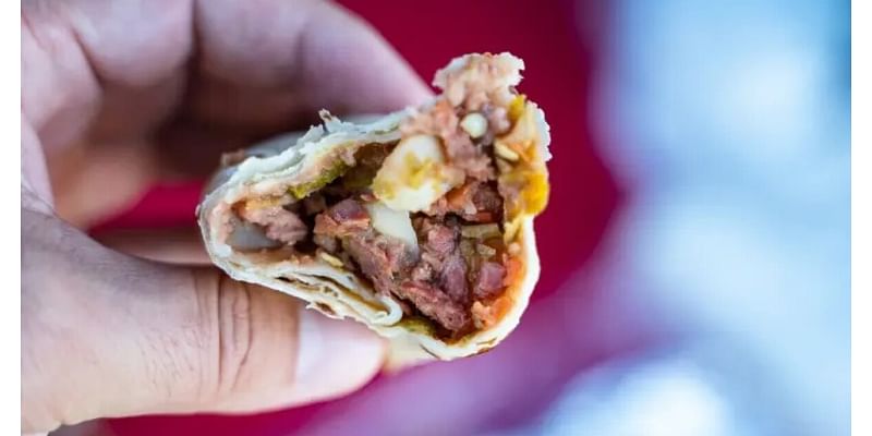 These Mexicali-style, aluminum foil-wrapped burritos are for ‘lonches', not influencers