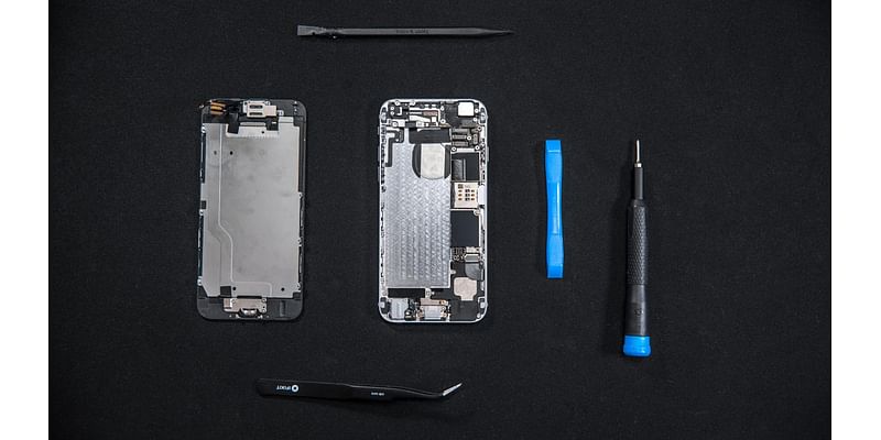 I Replaced My iPhone Battery at Home, and You Can Swap Out Yours Too