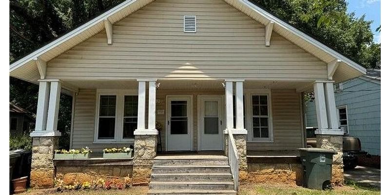 1 Bedroom Home in Greensboro - $800
