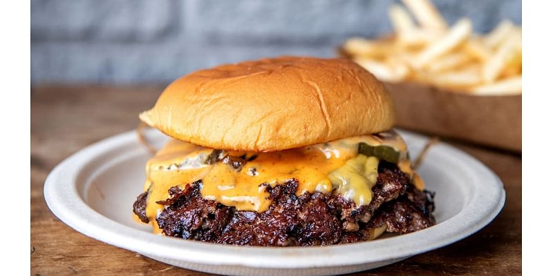 These 3 California restaurants serve America's best cheeseburgers, according to Yelp