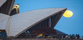 Check out these incredible photos of the year's brightest supermoon taken in Sydney