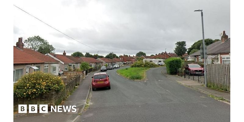 Driver reversed into police officer in Ovenden