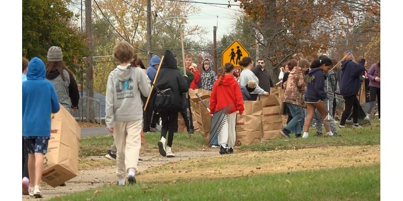 Edison Jr. High Students rake leaves for over 50 homeowners