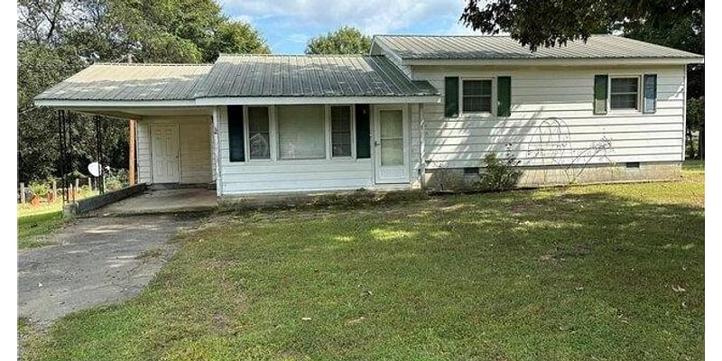 3 Bedroom Home in McLeansville - $205,000