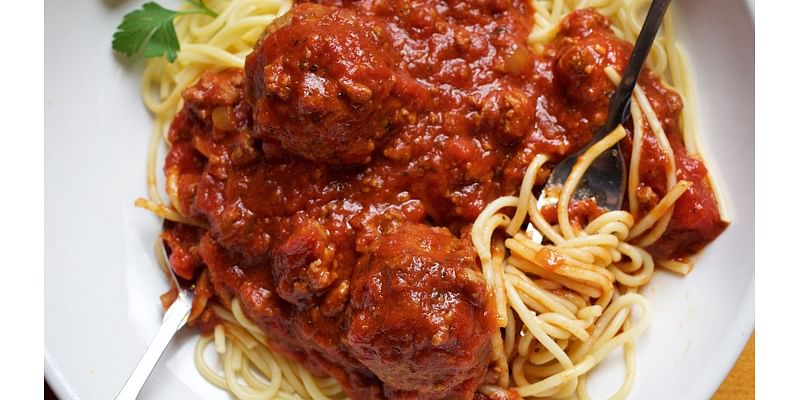 Mangia! Celebrate National Pasta Day with 13 saucy deals