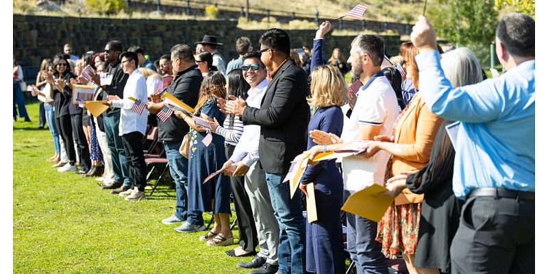 Yellowstone Park hosts naturalization ceremony, new citizens from 23 countries