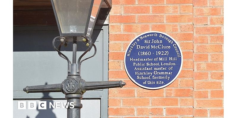 Blue plaques celebrate two of Hinckley's most famous sons